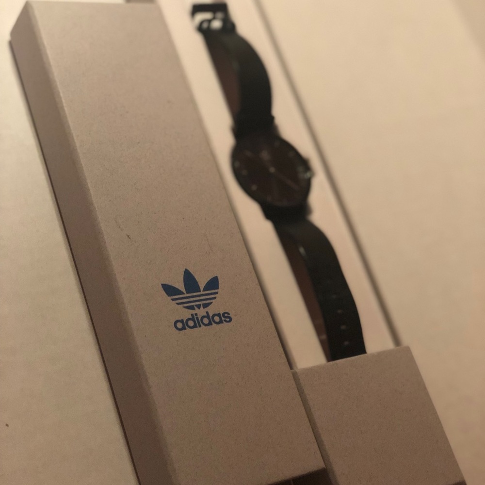 Watch - Picture 2 of 5